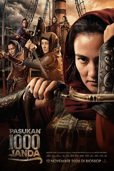 Poster resmi Pasukan 1000 Janda (2026): para perempuan berkerudung bersenjata pedang dan busur di geladak kapal kayu, dengan satu wajah di depan menatap tajam di balik bilah pedang.