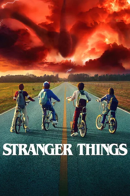 Poster resmi Stranger Things (2016): empat anak bersepeda di jalan pedesaan menuju langit merah bergemuruh, judul STRANGER THINGS berhuruf putih.