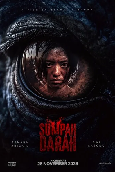 Poster resmi Sumpah Darah (2026): wajah seorang perempuan terpantul di dalam bola mata raksasa, dengan judul merah dan tanggal tayang 26 November 2026