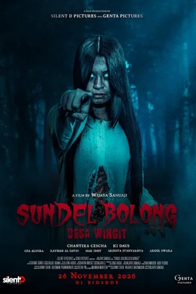 Poster resmi Sundel Bolong Desa Wingit (2026): sosok perempuan bergaun putih berambut panjang dengan mata putih menyala dan luka berlubang di perut menunjuk ke depan di tengah hutan berkabut