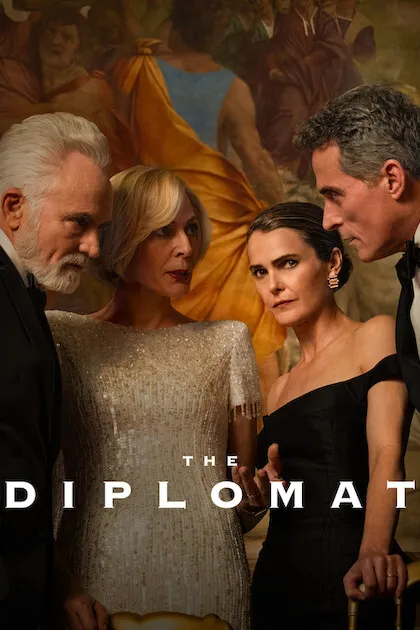 Poster resmi The Diplomat (2023): Keri Russell bergaun hitam di antara tiga tokoh berbusana pesta resmi yang berbisik di dekatnya, judul THE DIPLOMAT berhuruf putih.