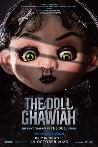 Poster resmi The Doll Ghawiah (2026): wajah boneka bermata hijau dengan darah mengalir dari hidung, bertuliskan only in theaters 29 October 2026